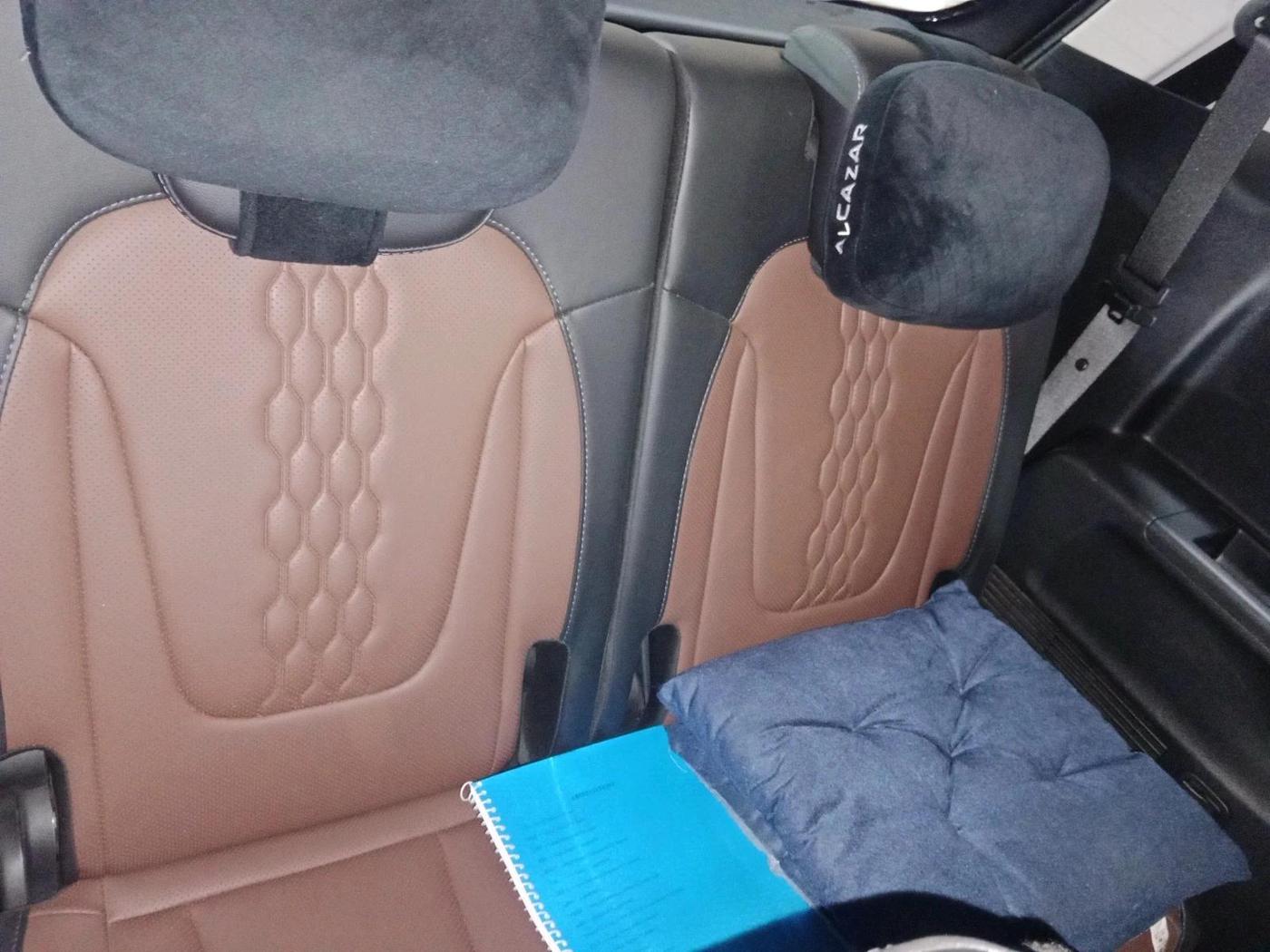 2022 Hyundai ALCAZAR 1.5 SIGNATURE (O) AT 6STR, Diesel, Automatic, 53,621 km, interior