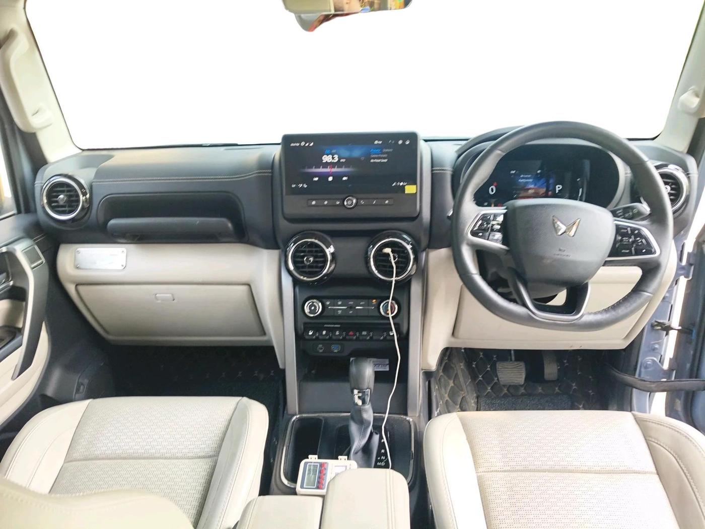 2025 Mahindra Thar Roxx AX7 L Diesel AT 2WD, Diesel, Automatic, 24,274 km, interior
