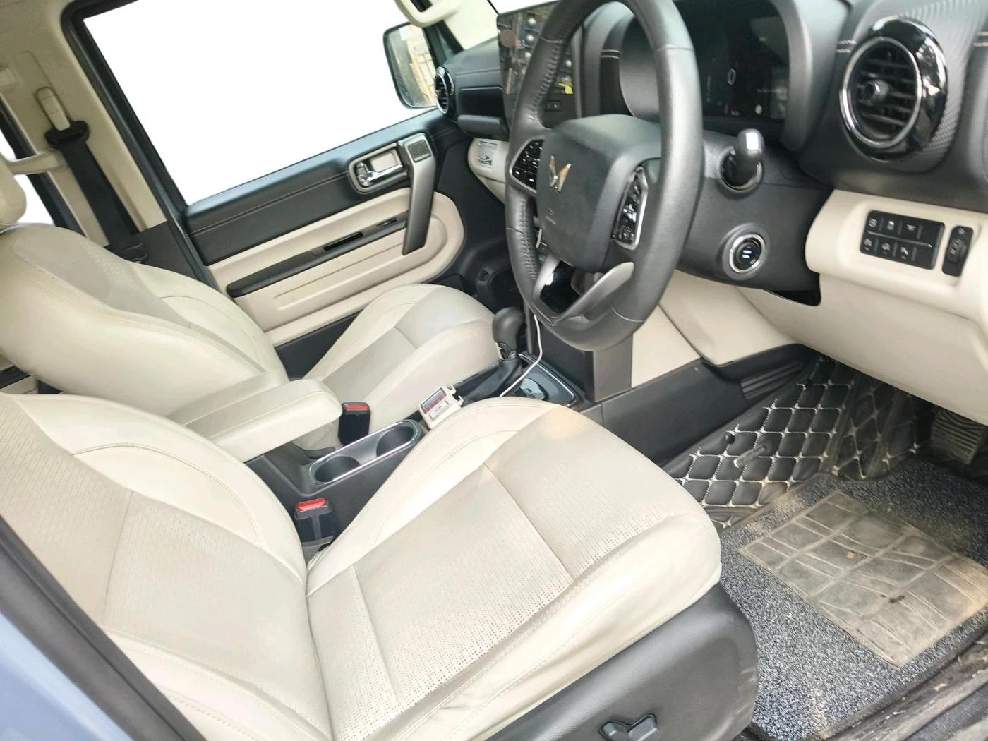 2025 Mahindra Thar Roxx AX7 L Diesel AT 2WD, Diesel, Automatic, 24,274 km, interior