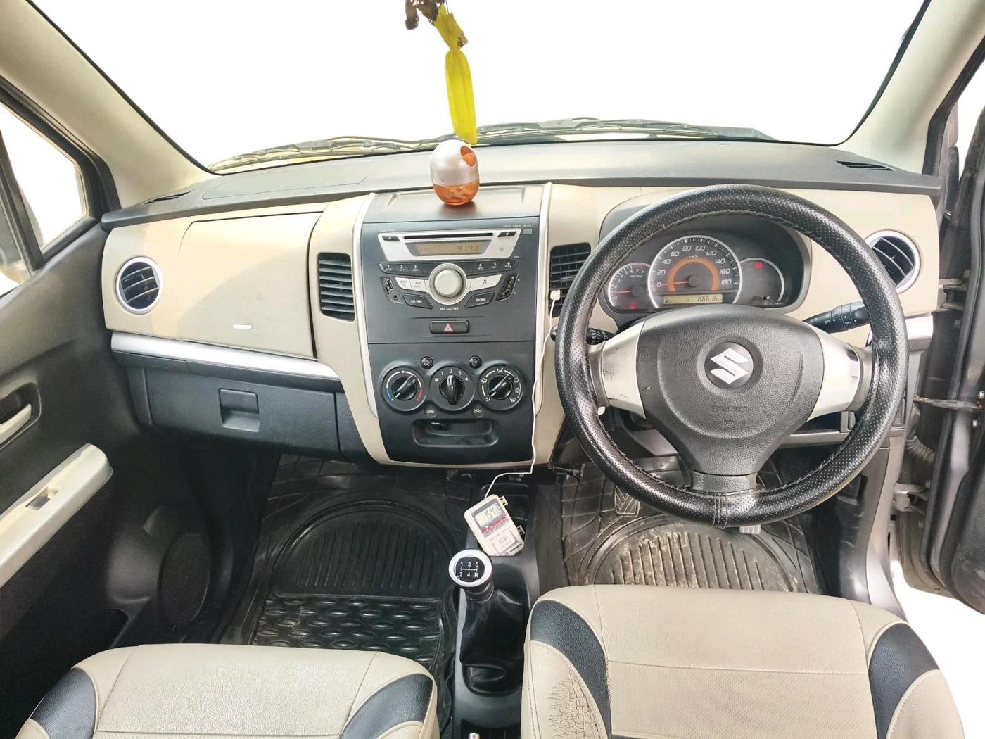 2014 Maruti Wagon R 1.0 VXI ABS, Petrol, Manual, 86,616 km, interior