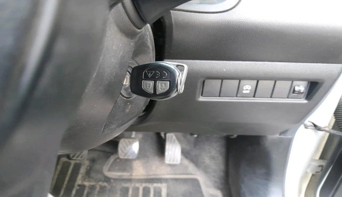 2022 Maruti Swift VXI, Petrol, Manual, 63,707 km, interior