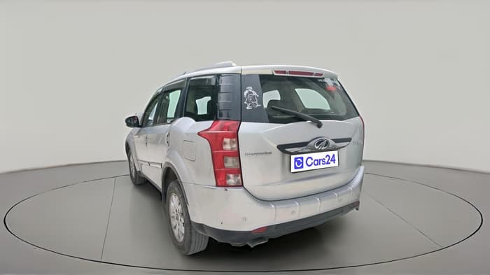 2016 Mahindra XUV500 W10 1.99, Diesel, Manual, 1,25,634 km, exterior