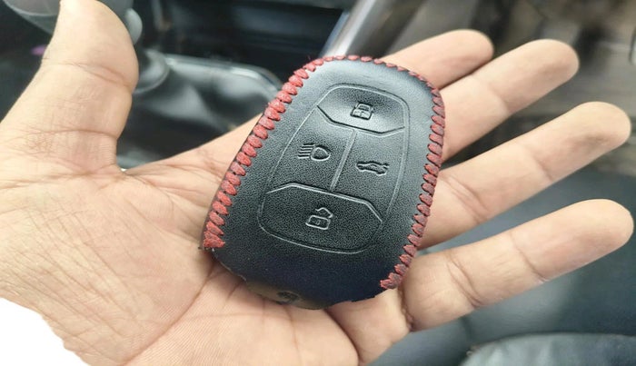 2017 Tata NEXON XZ PLUS DIESEL DUAL TONE, Diesel, Manual, 1,37,797 km, interior