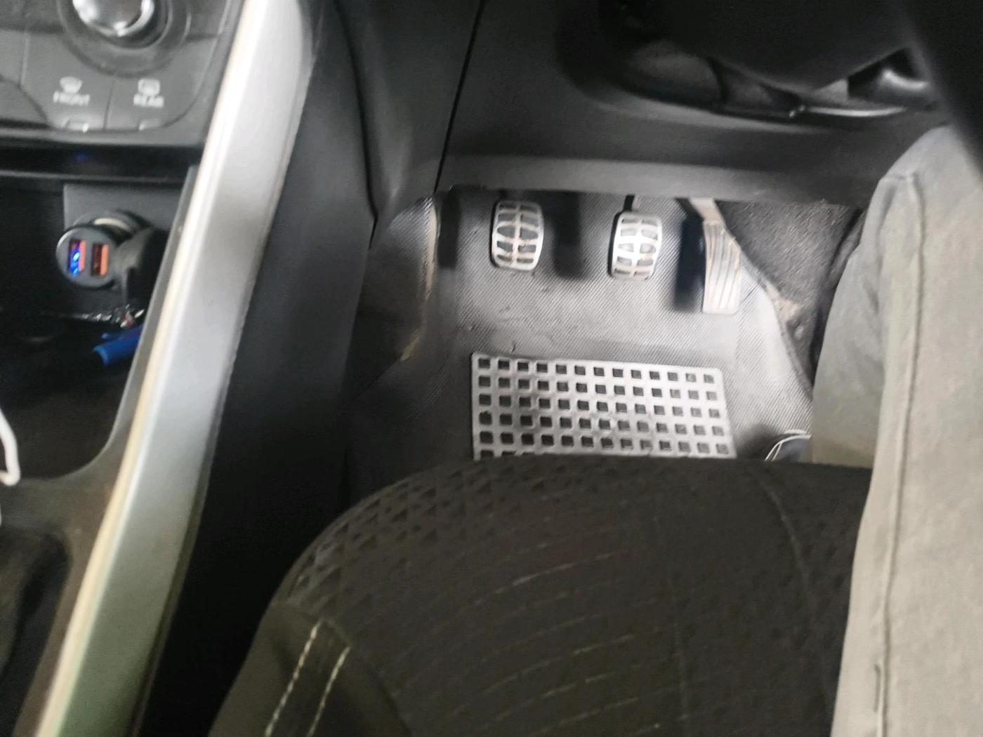 2015 Maruti S Cross ZETA 1.3, Diesel, Manual, 1,02,157 km, interior