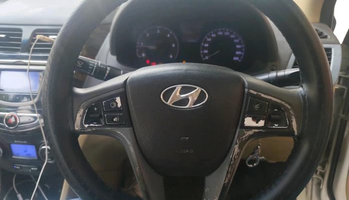 2011 Hyundai Verna FLUIDIC 1.6 CRDI SX, Diesel, Manual, 88,386 km, interior