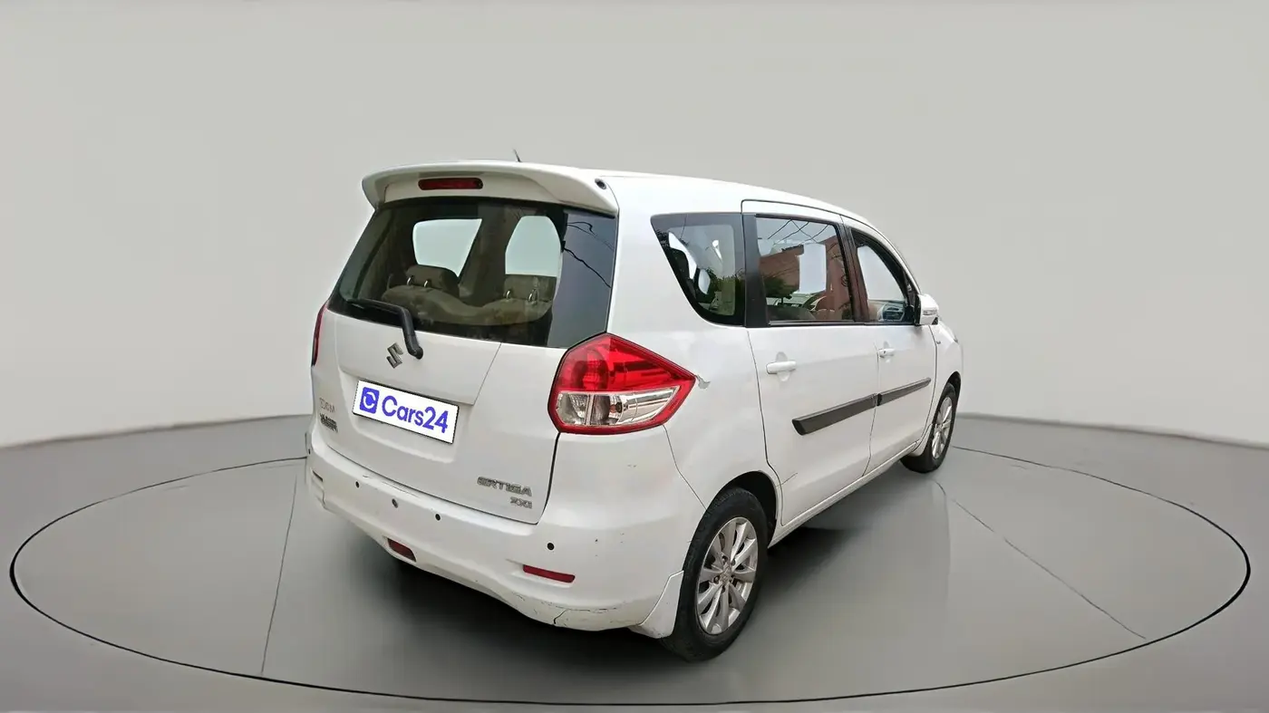 2014 Maruti Ertiga ZXI, Petrol, Manual, 80,026 km, exterior