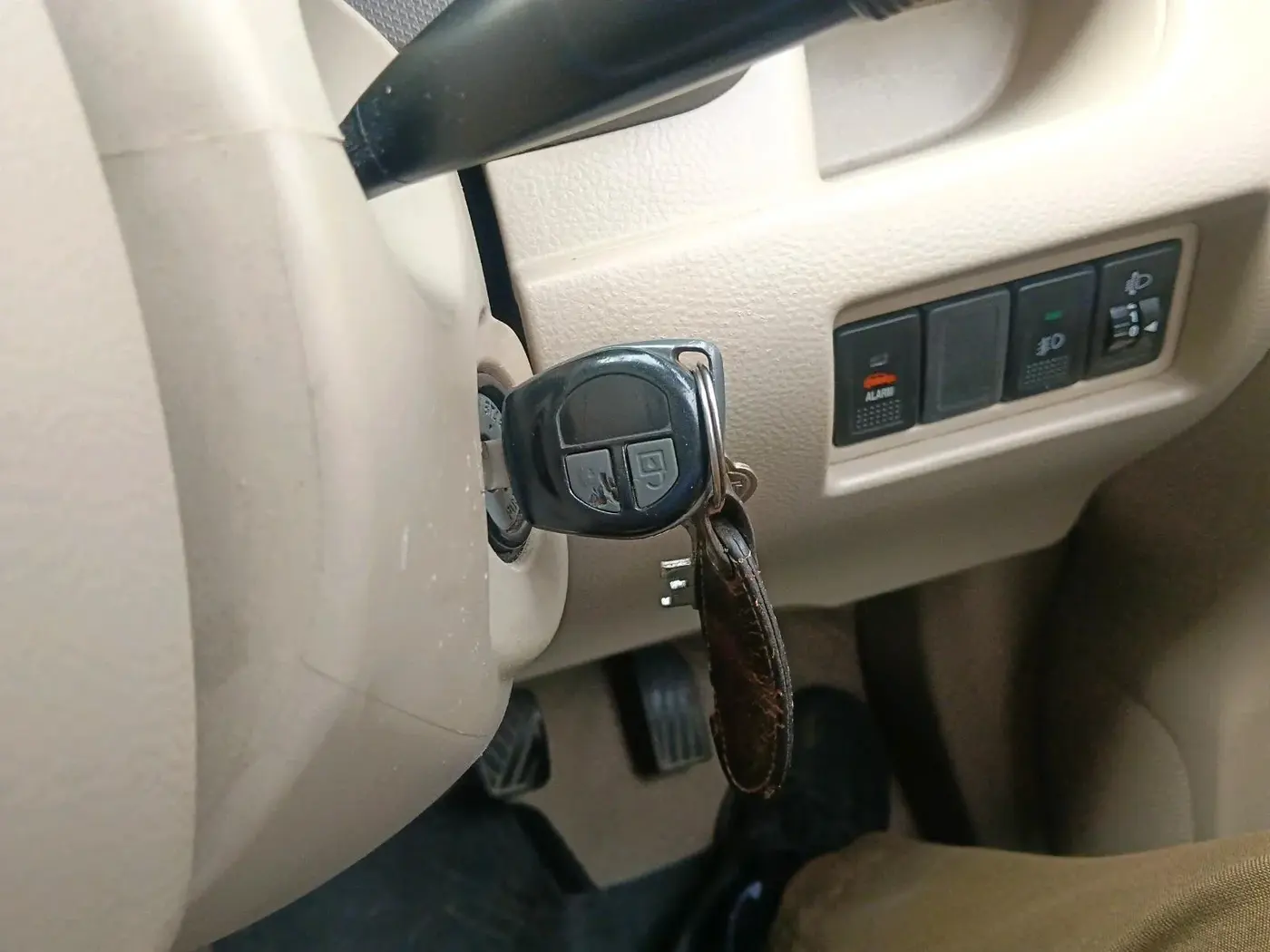 2014 Maruti Ertiga ZXI, Petrol, Manual, 80,026 km, interior