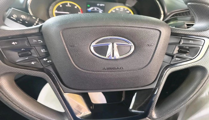 2023 Tata Harrier XT PLUS 2.0L KRYOTEC DARK EDITON, Diesel, Manual, 24,728 km, interior