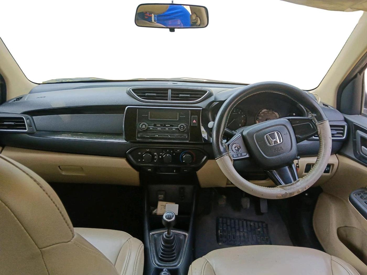 2019 Honda Amaze 1.2L I-VTEC S, Petrol, Manual, 1,43,420 km, interior