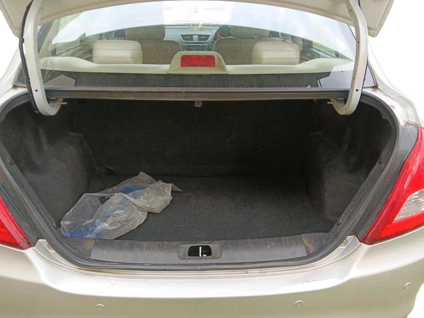 2015 Maruti Swift Dzire ZXI, Petrol, Manual, 30,698 km, exterior