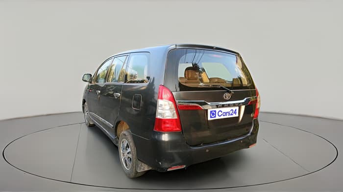 2015 Toyota Innova 2.5 VX 7 STR, Diesel, Manual, 2,35,211 km, exterior