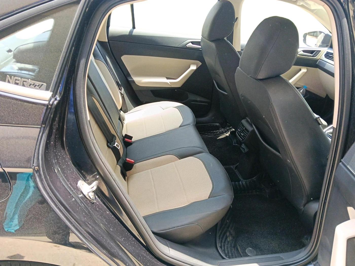 2024 Volkswagen VIRTUS TOPLINE TSI 1.0 MT, Petrol, Manual, 23,845 km, interior