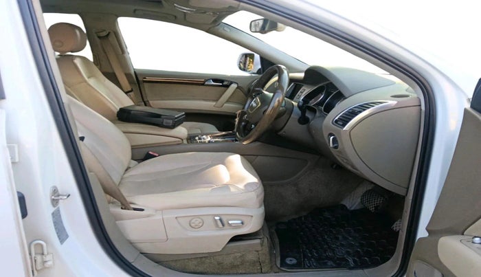 2012 Audi Q7 3.0 TDI QUATTRO, Diesel, Automatic, 1,24,574 km, interior