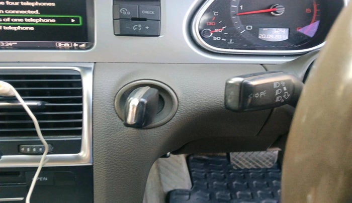 2012 Audi Q7 3.0 TDI QUATTRO, Diesel, Automatic, 1,24,574 km, interior