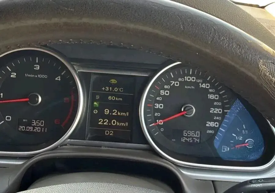 2012 Audi Q7 3.0 TDI QUATTRO, Diesel, Automatic, 1,24,574 km, interior