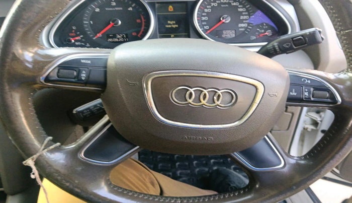 2012 Audi Q7 3.0 TDI QUATTRO, Diesel, Automatic, 1,24,574 km, interior