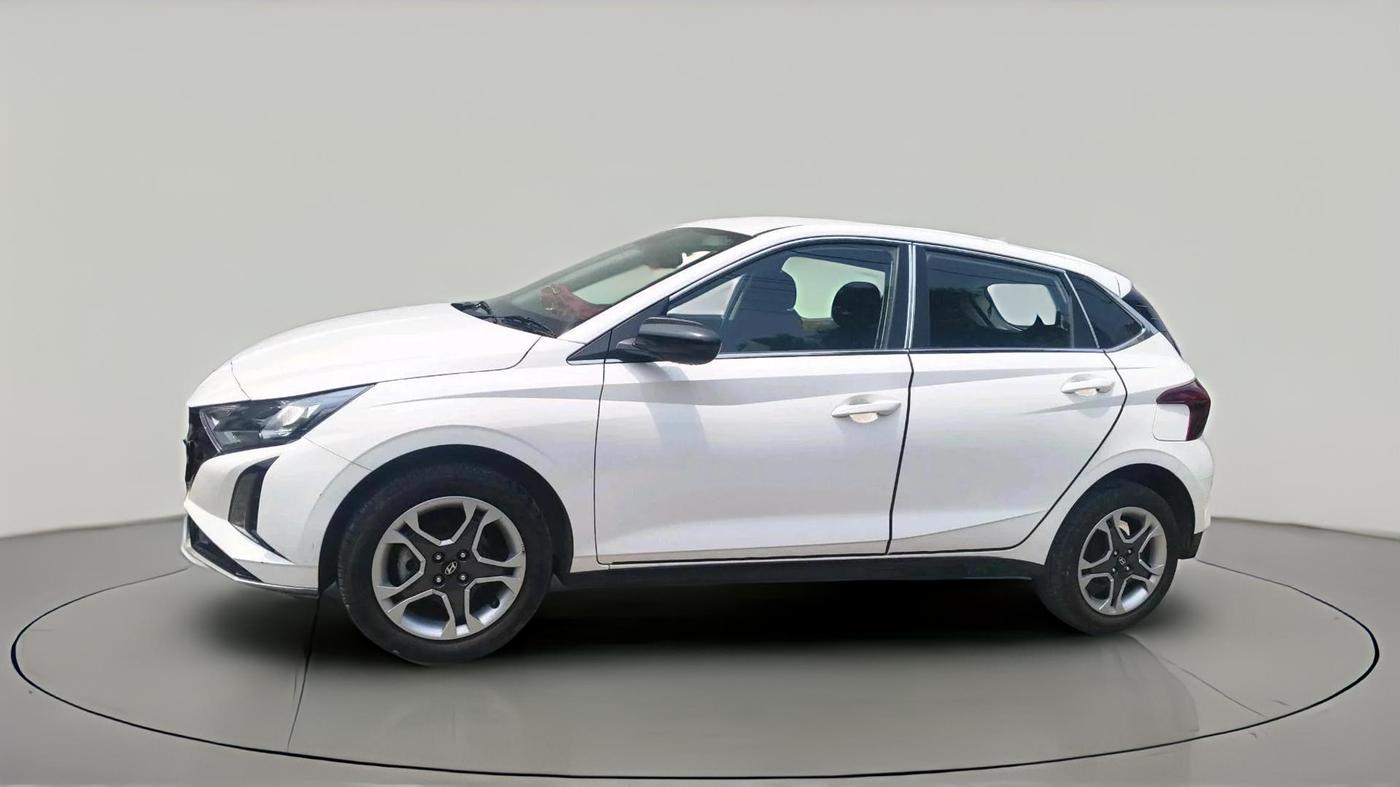 2025 Hyundai NEW I20 SPORTZ 1.2 MT, Petrol, Manual, 13,350 km, exterior