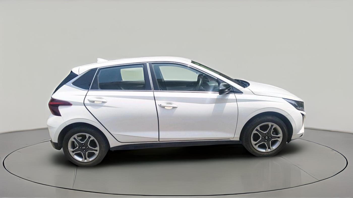 2025 Hyundai NEW I20 SPORTZ 1.2 MT, Petrol, Manual, 13,350 km, exterior