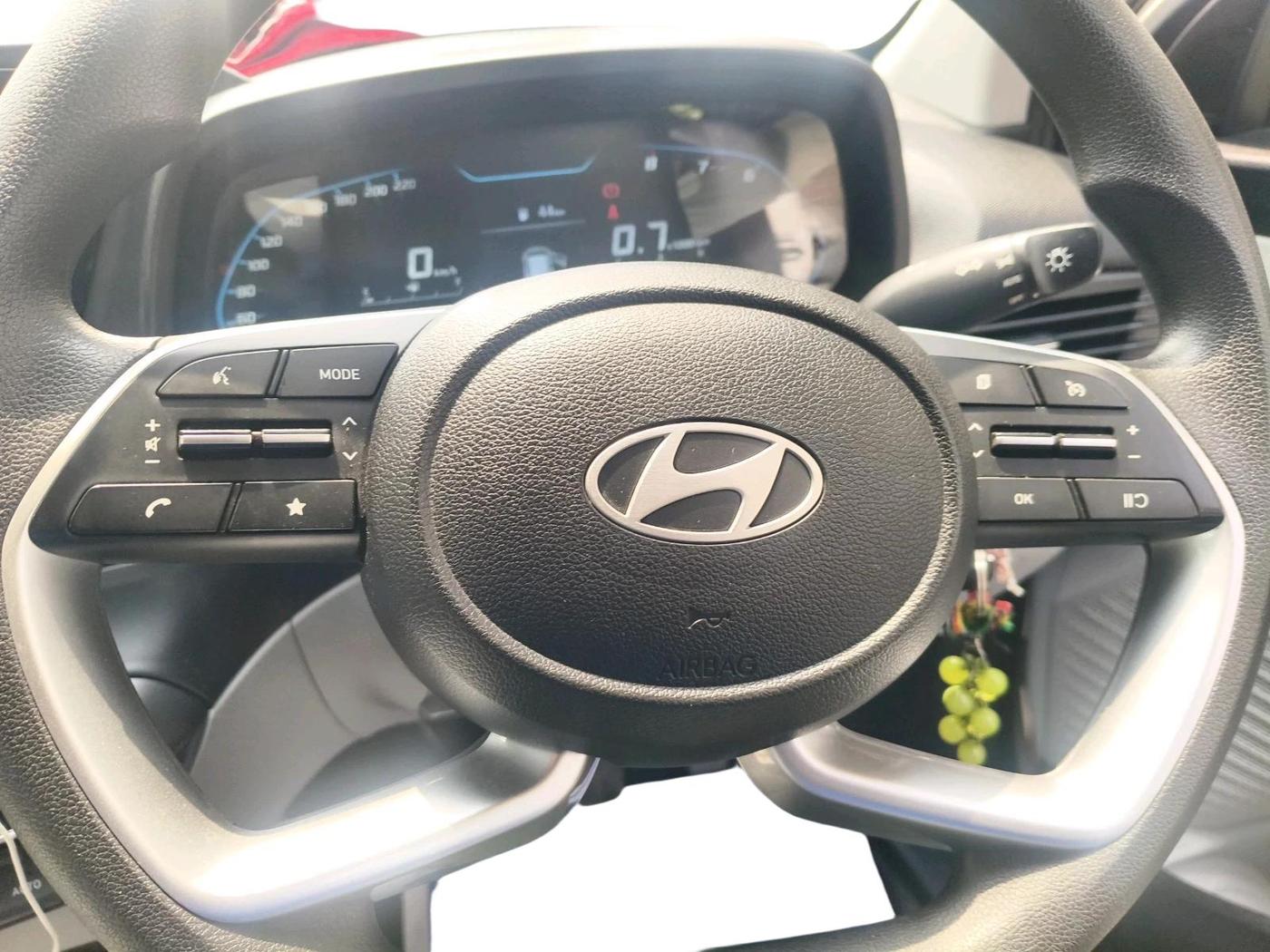 2025 Hyundai NEW I20 SPORTZ 1.2 MT, Petrol, Manual, 13,350 km, interior