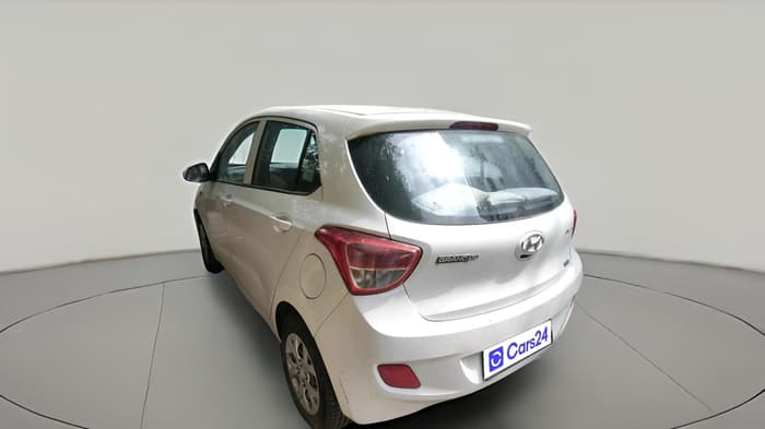 2015 Hyundai Grand i10 MAGNA 1.2 KAPPA VTVT, Petrol, Manual, 1,44,105 km, exterior