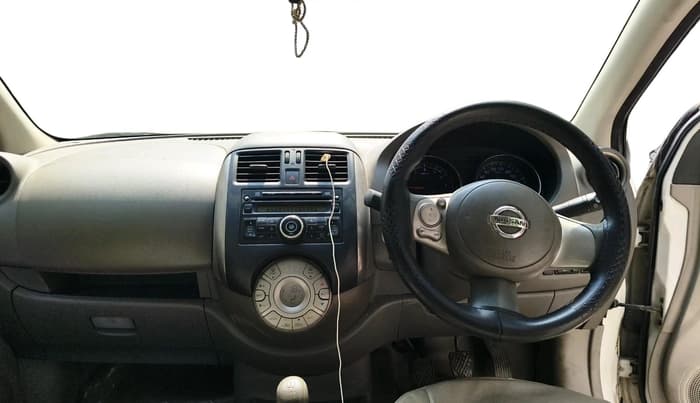 2011 Nissan Sunny XV PETROL, Petrol, Manual, 90,732 km, interior
