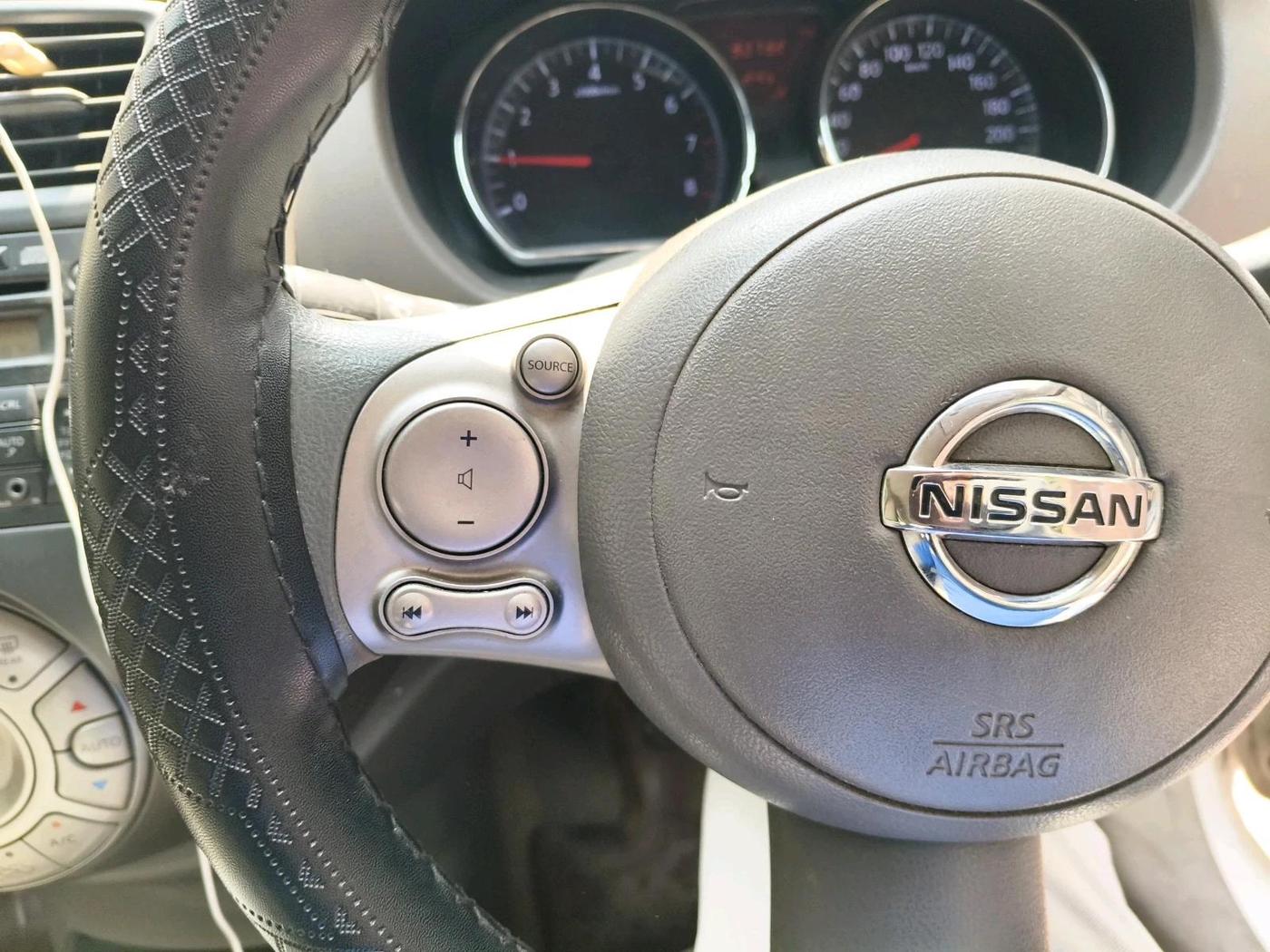 2011 Nissan Sunny XV PETROL, Petrol, Manual, 90,732 km, interior