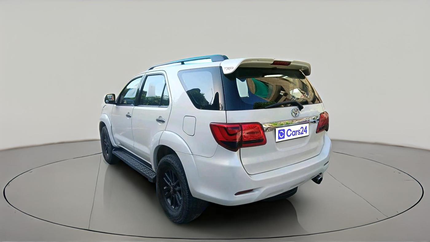 2015 Toyota Fortuner 3.0 4X4 AT, Diesel, Automatic, 1,45,577 km, exterior