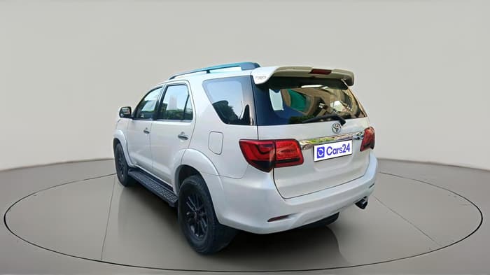 2015 Toyota Fortuner 3.0 4X4 AT, Diesel, Automatic, 1,45,577 km, exterior