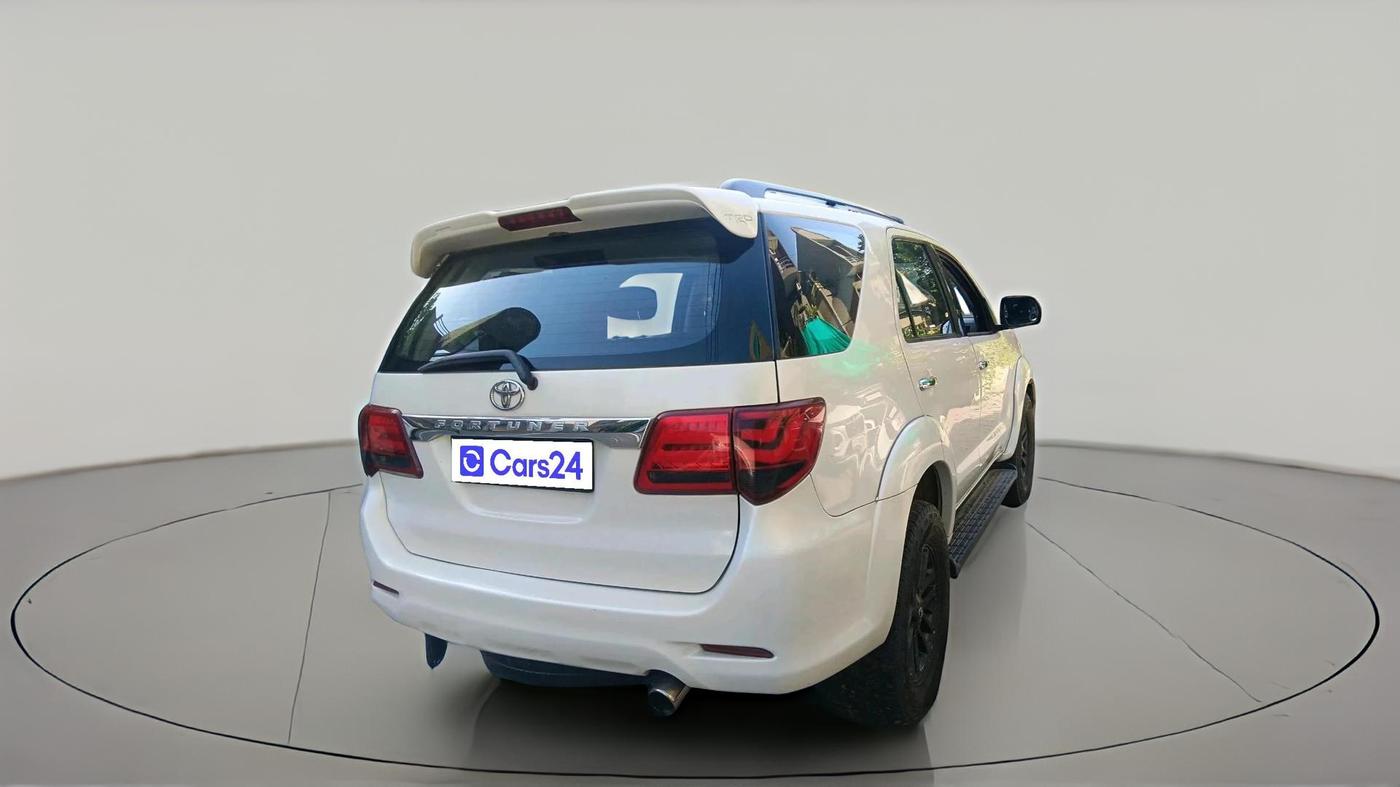 2015 Toyota Fortuner 3.0 4X4 AT, Diesel, Automatic, 1,45,577 km, exterior