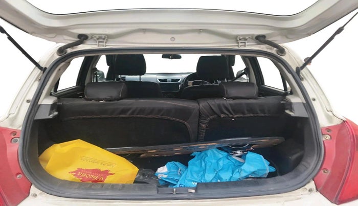 2015 Maruti Swift VXI, Petrol, Manual, 92,633 km, exterior