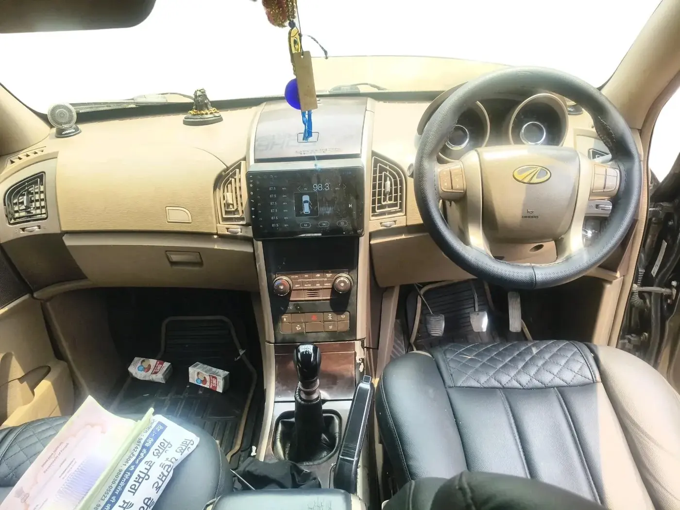 2012 Mahindra XUV500 W8, Diesel, Manual, 1,03,352 km, interior