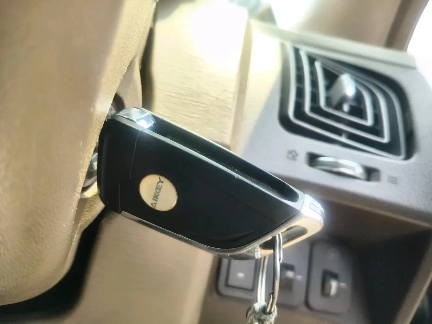 2012 Mahindra XUV500 W8, Diesel, Manual, 1,03,352 km, interior