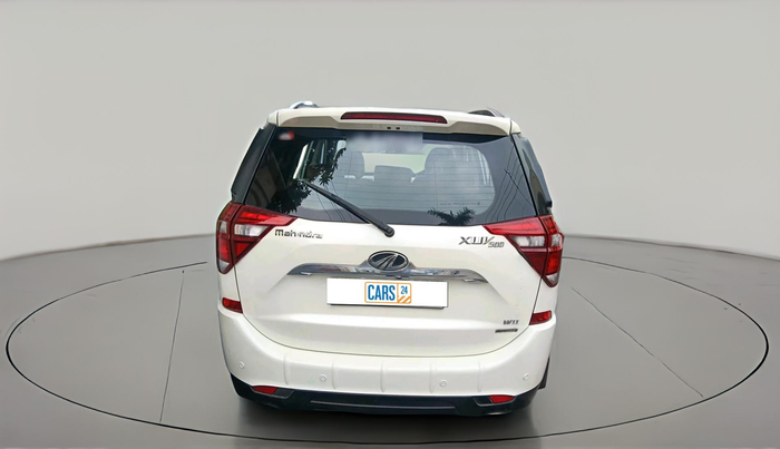 2018 Mahindra XUV500 W11 AT, Diesel, Automatic, 1,22,900 km, exterior