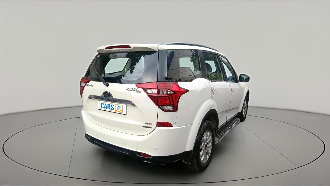 2018 Mahindra XUV500 W11 AT, Diesel, Automatic, 1,22,900 km, exterior