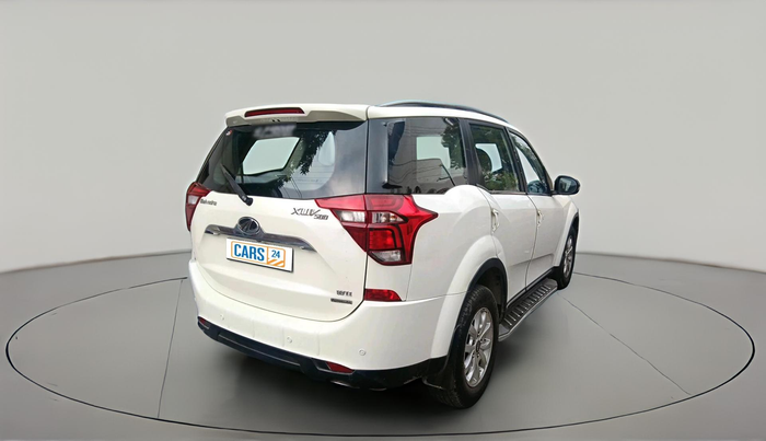 2018 Mahindra XUV500 W11 AT, Diesel, Automatic, 1,22,900 km, exterior