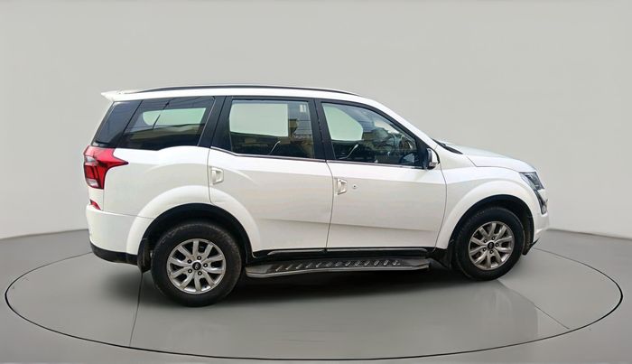 2018 Mahindra XUV500 W11 AT, Diesel, Automatic, 1,22,900 km, exterior