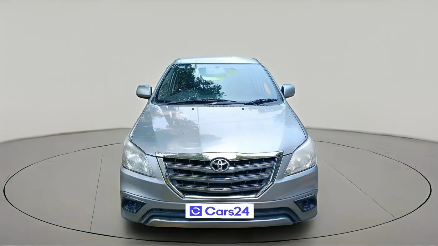 2015 Toyota Innova 2.5 GX 8 STR, Diesel, Manual, 1,28,184 km, exterior