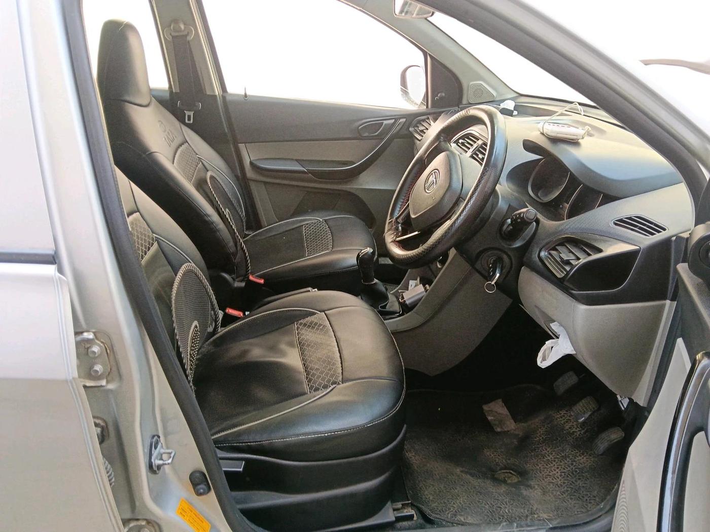 2018 Tata Tiago XT DIESEL, Diesel, Manual, 1,57,312 km, interior