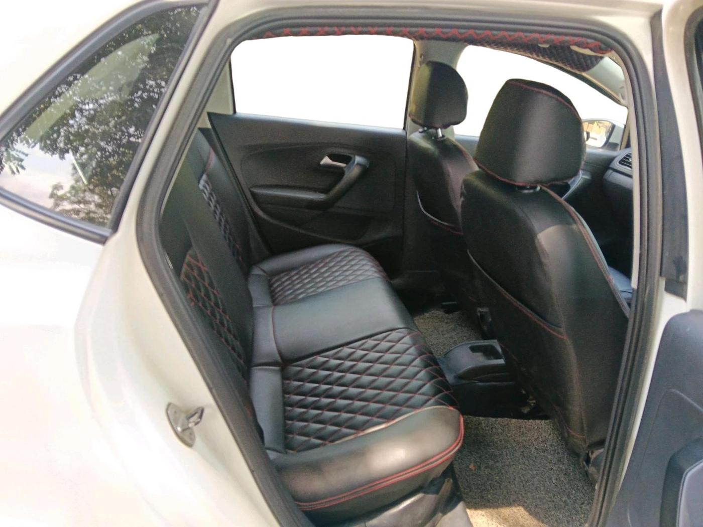 2015 Volkswagen Polo COMFORTLINE 1.5L, Diesel, Manual, 94,698 km, interior