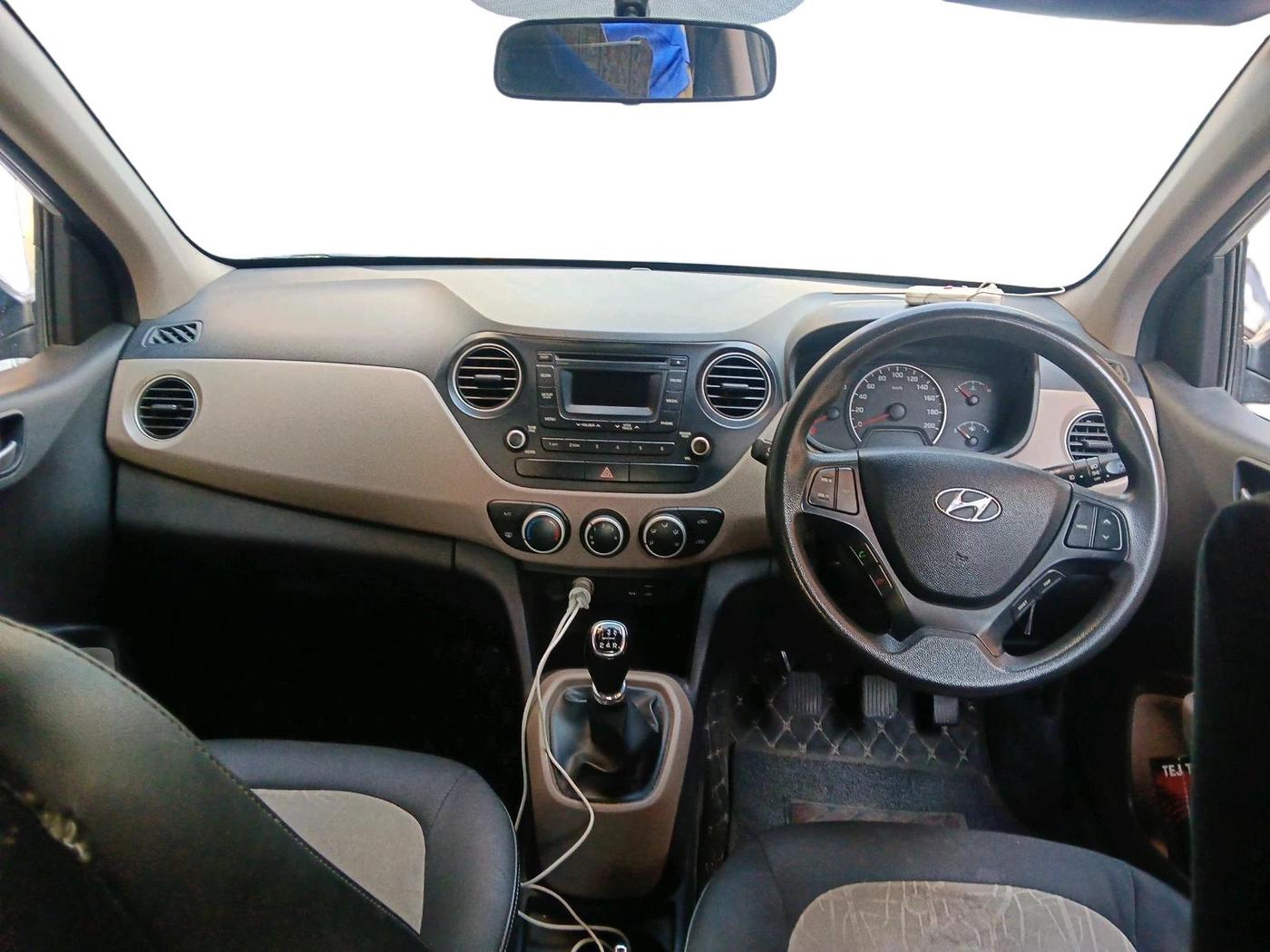 2015 Hyundai Grand i10 SPORTZ 1.2 KAPPA VTVT, Petrol, Manual, 61,603 km, interior