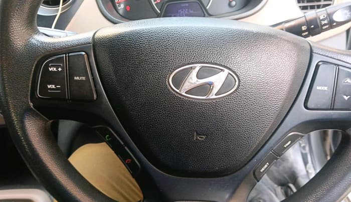 2015 Hyundai Grand i10 SPORTZ 1.2 KAPPA VTVT, Petrol, Manual, 61,603 km, interior