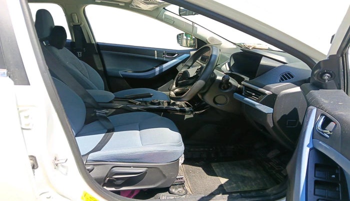 2025 Tata Curvv Creative Plus S 1.2 Petrol 6MT, Petrol, Manual, 19,243 km, interior