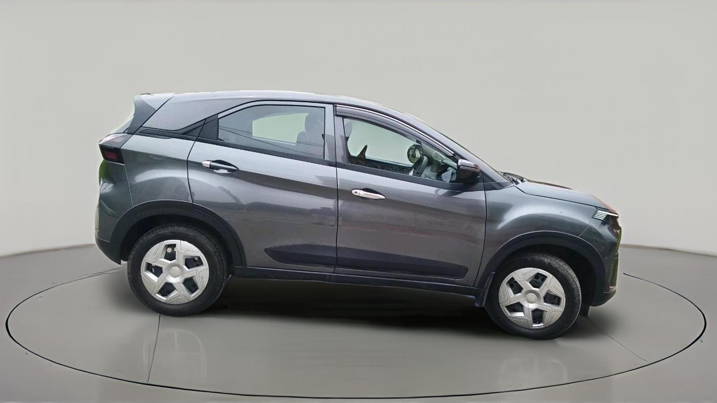 2025 Tata NEXON Smart + 1.5, Diesel, Manual, 34,835 km, exterior