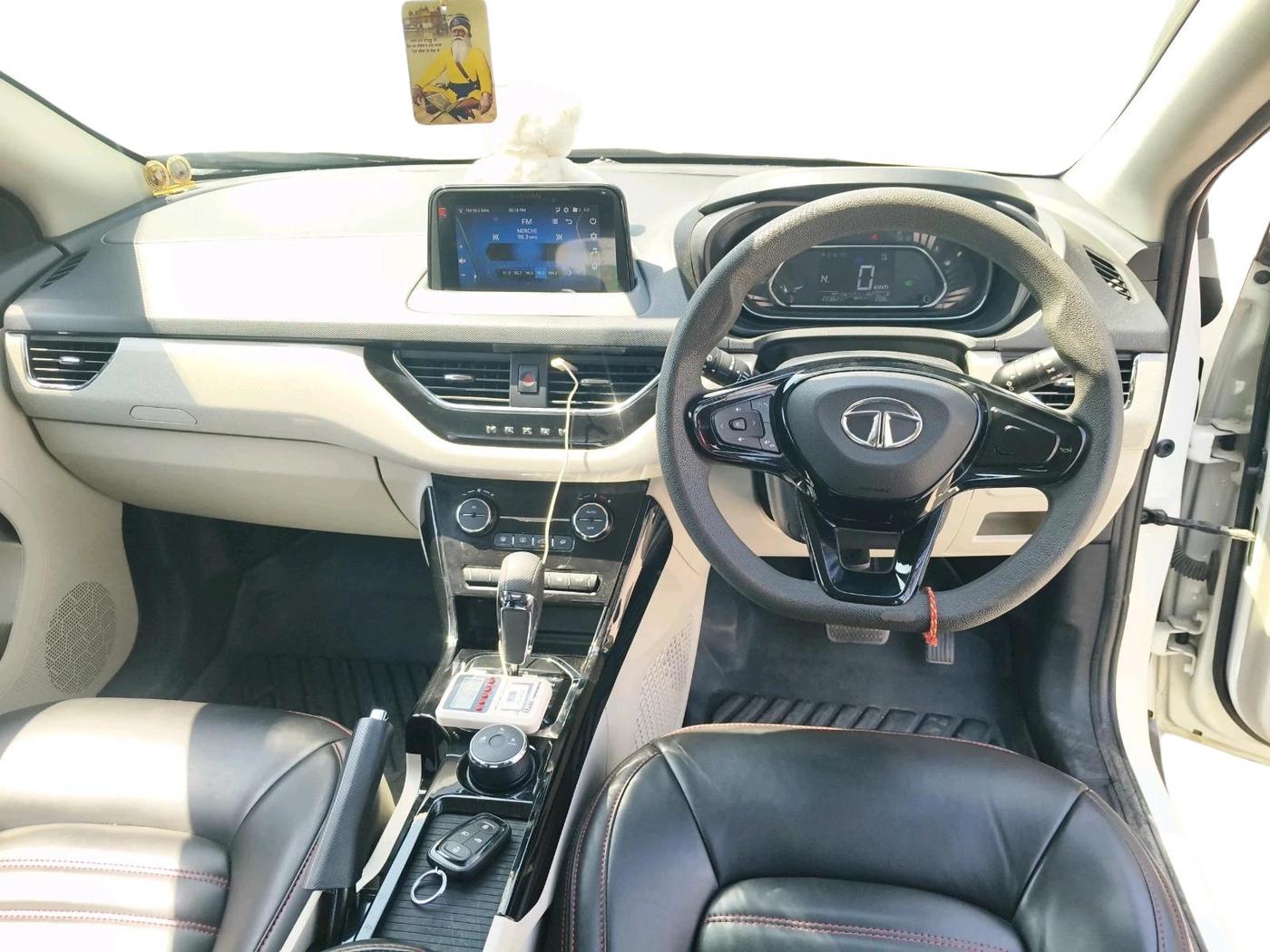 2022 Tata NEXON XZA PLUS DIESEL, Diesel, Automatic, 22,362 km, interior
