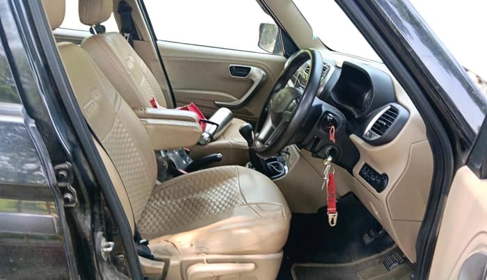 2022 Mahindra BOLERO NEO N10 R, Diesel, Manual, 1,06,820 km, interior