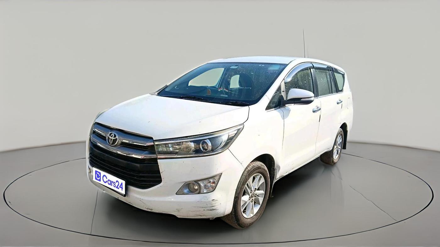 2016 Toyota Innova Crysta 2.4 VX 7 STR, Diesel, Manual, 1,90,725 km, exterior