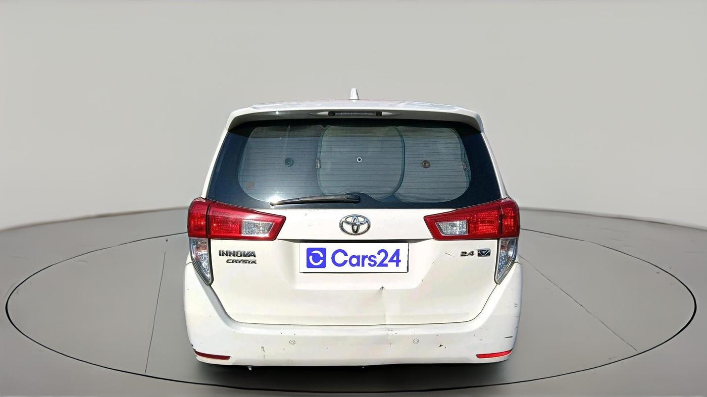 2016 Toyota Innova Crysta 2.4 VX 7 STR, Diesel, Manual, 1,90,725 km, exterior