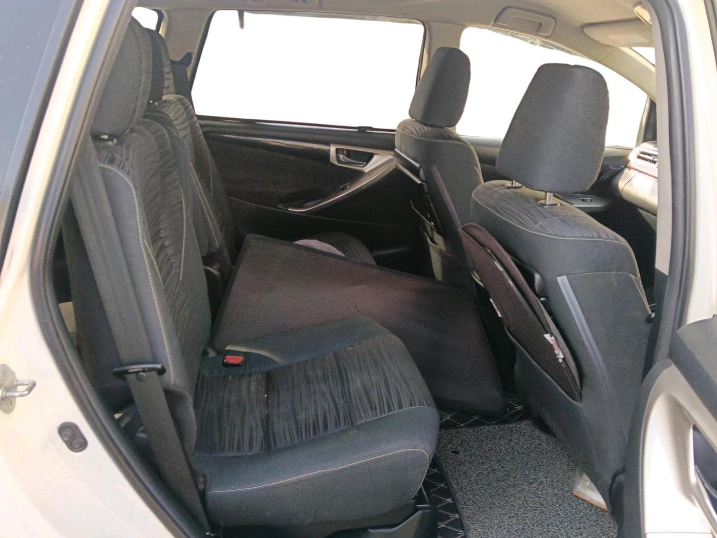 2016 Toyota Innova Crysta 2.4 VX 7 STR, Diesel, Manual, 1,90,725 km, interior