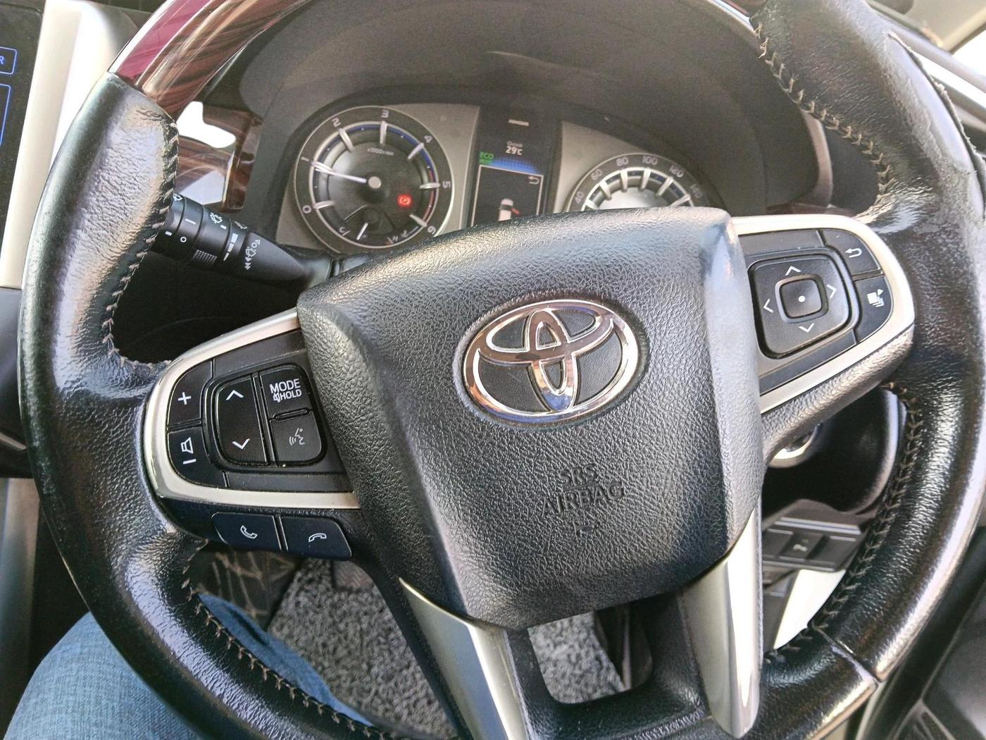 2016 Toyota Innova Crysta 2.4 VX 7 STR, Diesel, Manual, 1,90,725 km, interior