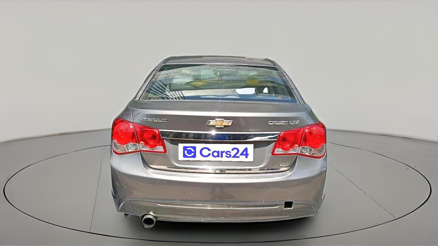 2015 Chevrolet Cruze LTZ, Diesel, Manual, 1,08,484 km, exterior